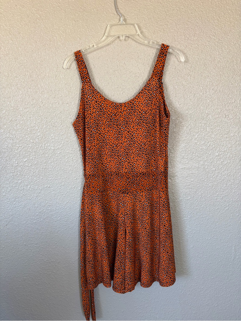 Orange Leopard-Print jumpsuit romper women’s Size M - Picture 7 of 11